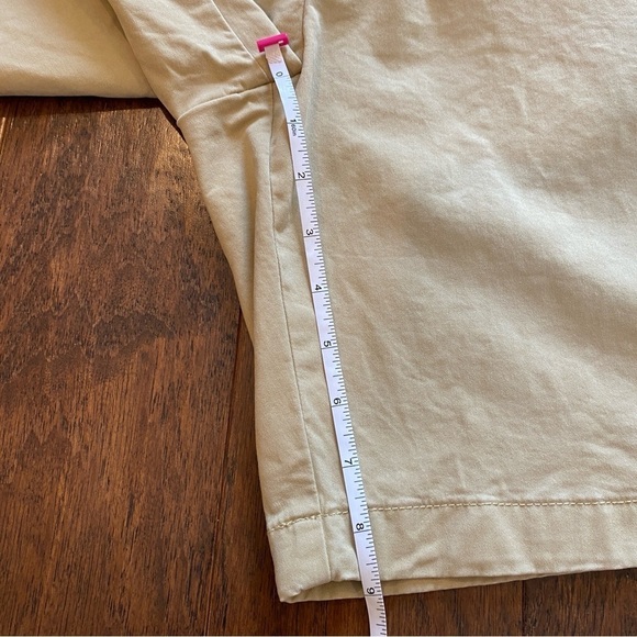 2 EUC Tommy Hilfiger flat front khaki shorts 36 - Picture 8 of 13